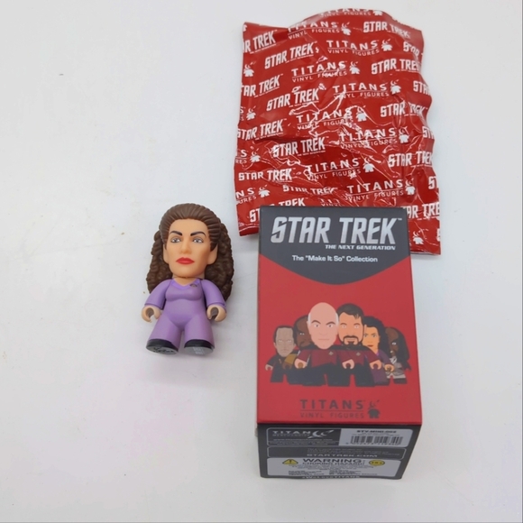 Star Trek The Next Generation Titans Figure Deanna Troy - Picture 1 of 2